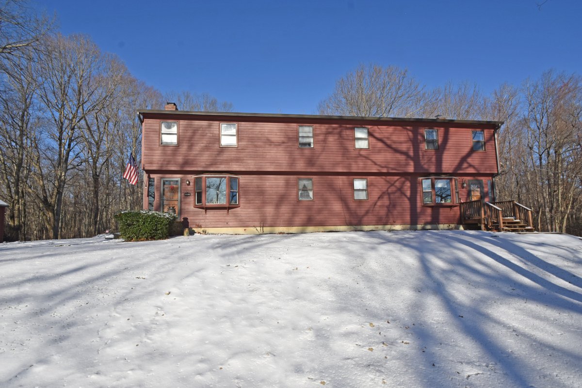 Virtual Tour of 46 Davis Rd Unit B, Millbury, Massachusetts 01527