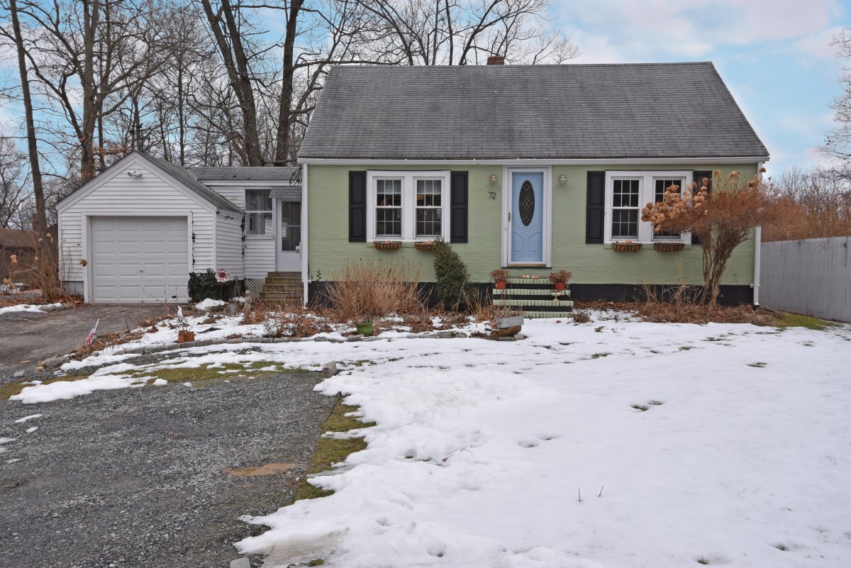 Virtual Tour of 72 Electric Ave, Lunenburg, Massachusetts 01462