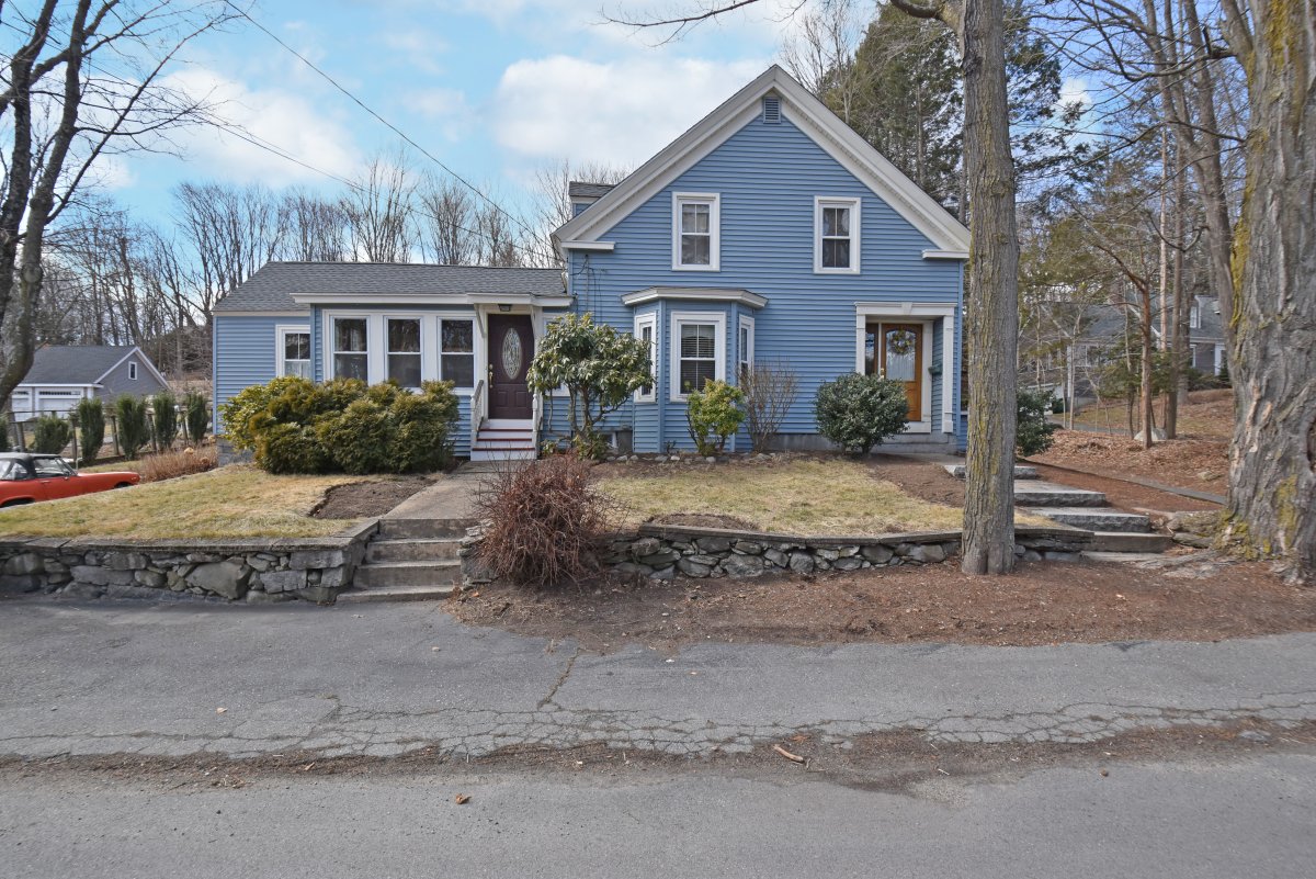 Virtual Tour of 302 Central Street, Acton, Massachusetts 01720 Single