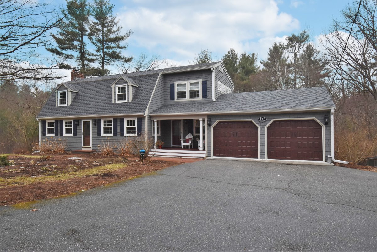 Virtual Tour of 137 Aldrich Rd, Wilmington, Massachusetts 01887