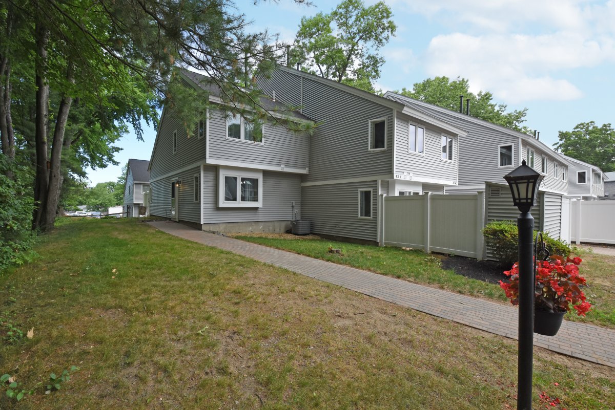 Virtual Tour of 43 Meadow Pond Dr Unit H, Leominster, Massachusetts