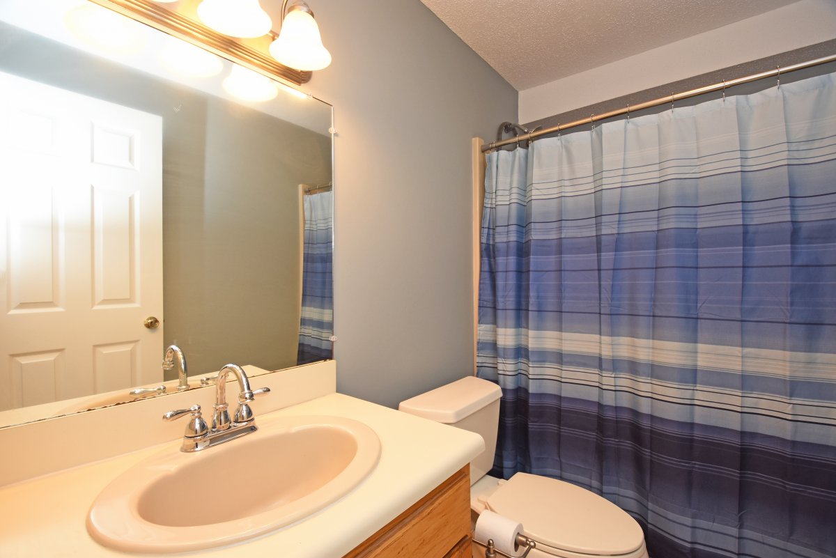 Virtual Tour of 98 Heritage Dr Unit 98, Whitinsville, Massachusetts