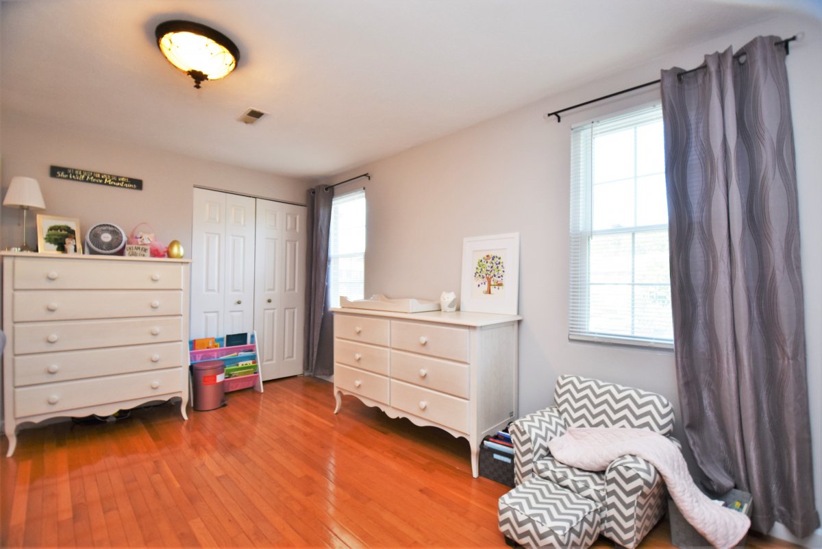 Virtual Tour of 399 Pond St, U E17, Braintree, Massachusetts 02184 Condo TourVista