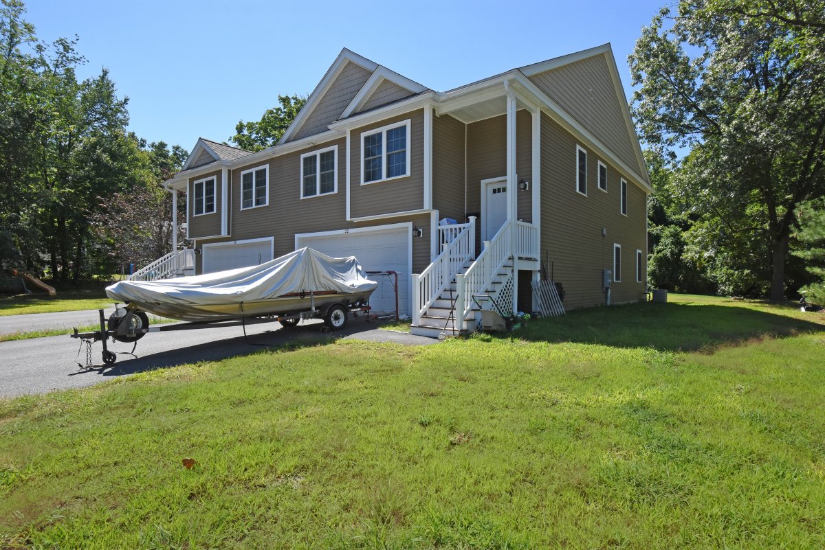 Virtual Tour of 22 Tisdale Ave Unit 2, Leominster, Massachusetts