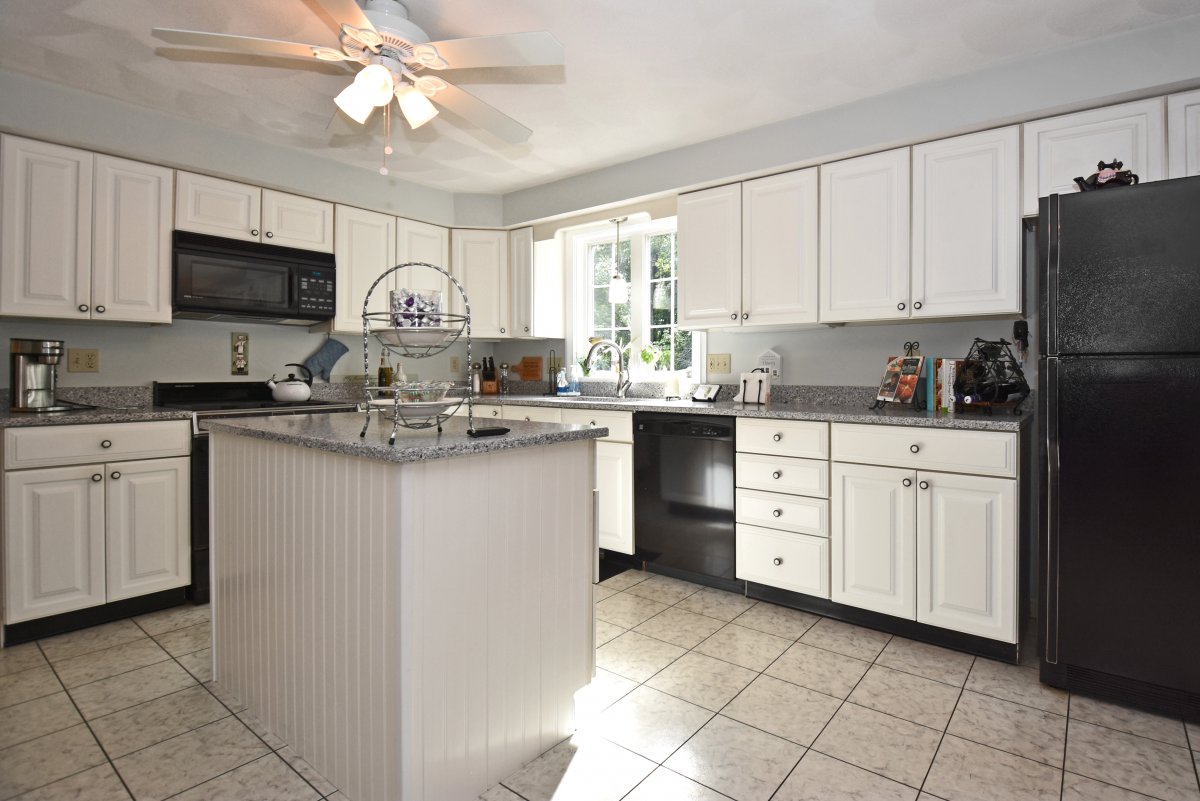 Virtual Tour of 126 North Street, Methuen, Massachusetts 01844 Single Family Home TourVista