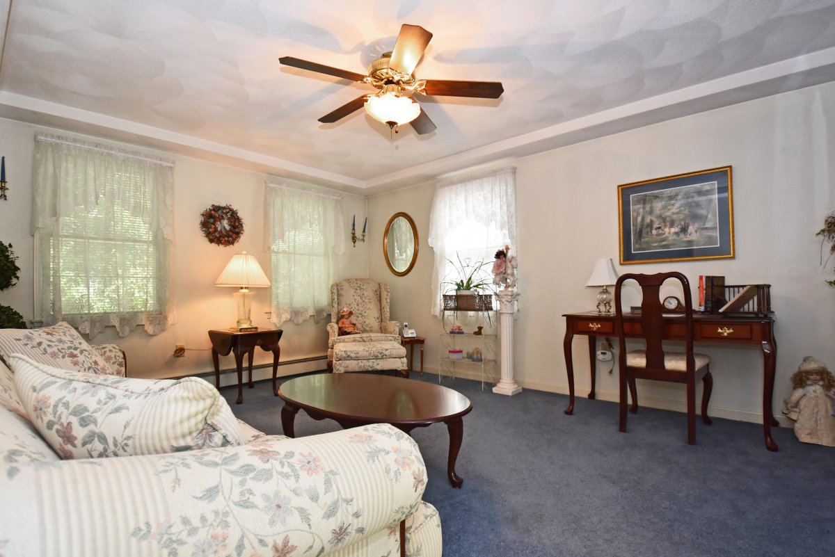 Virtual Tour of 126 North Street, Methuen, Massachusetts 01844 Single Family Home TourVista