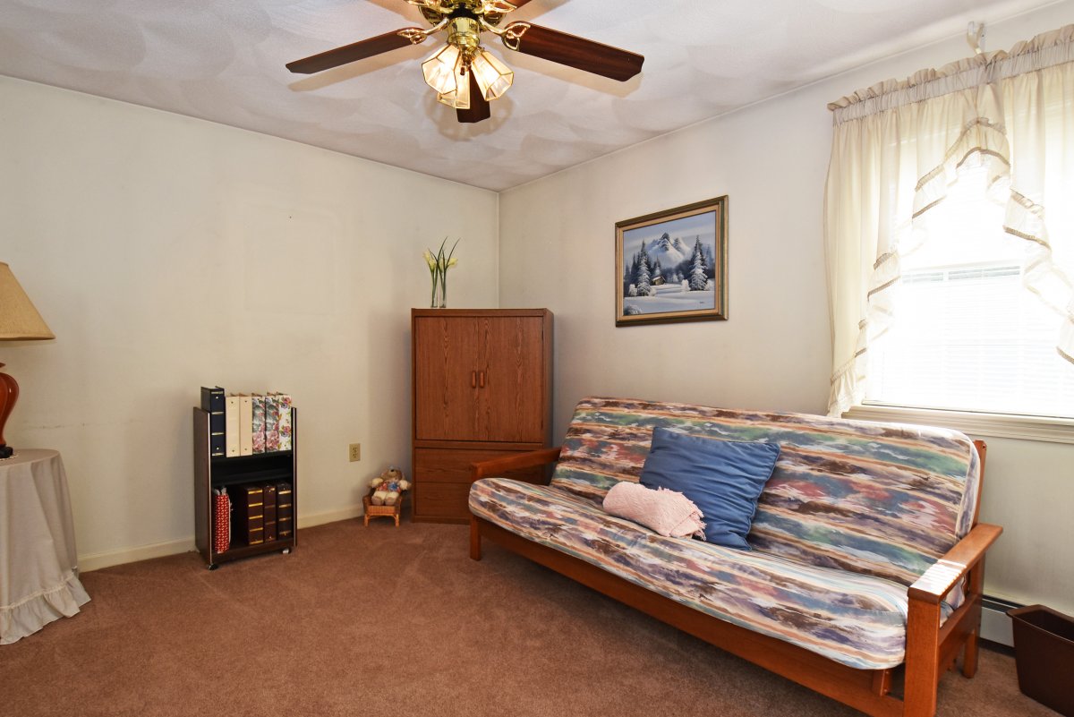 Virtual Tour of 126 North Street, Methuen, Massachusetts 01844 Single Family Home TourVista