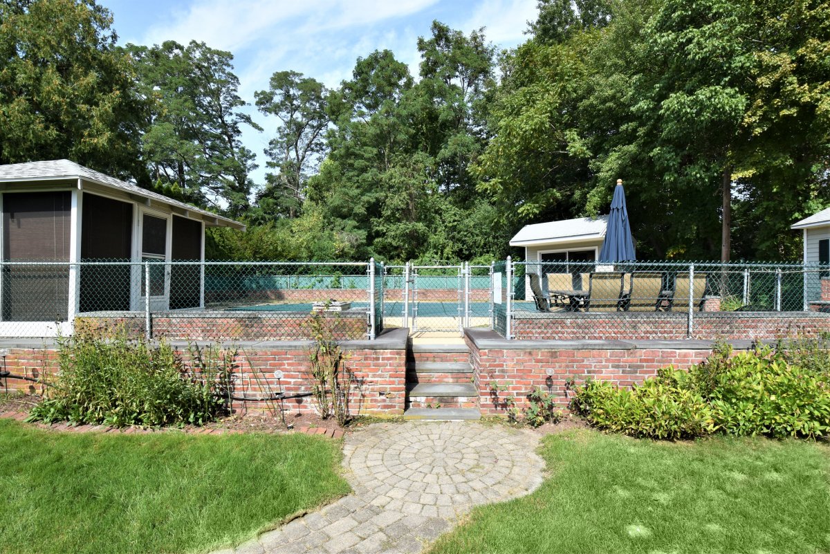 Virtual Tour of 109 Flower Lane, Dracut, Massachusetts 01826 Single