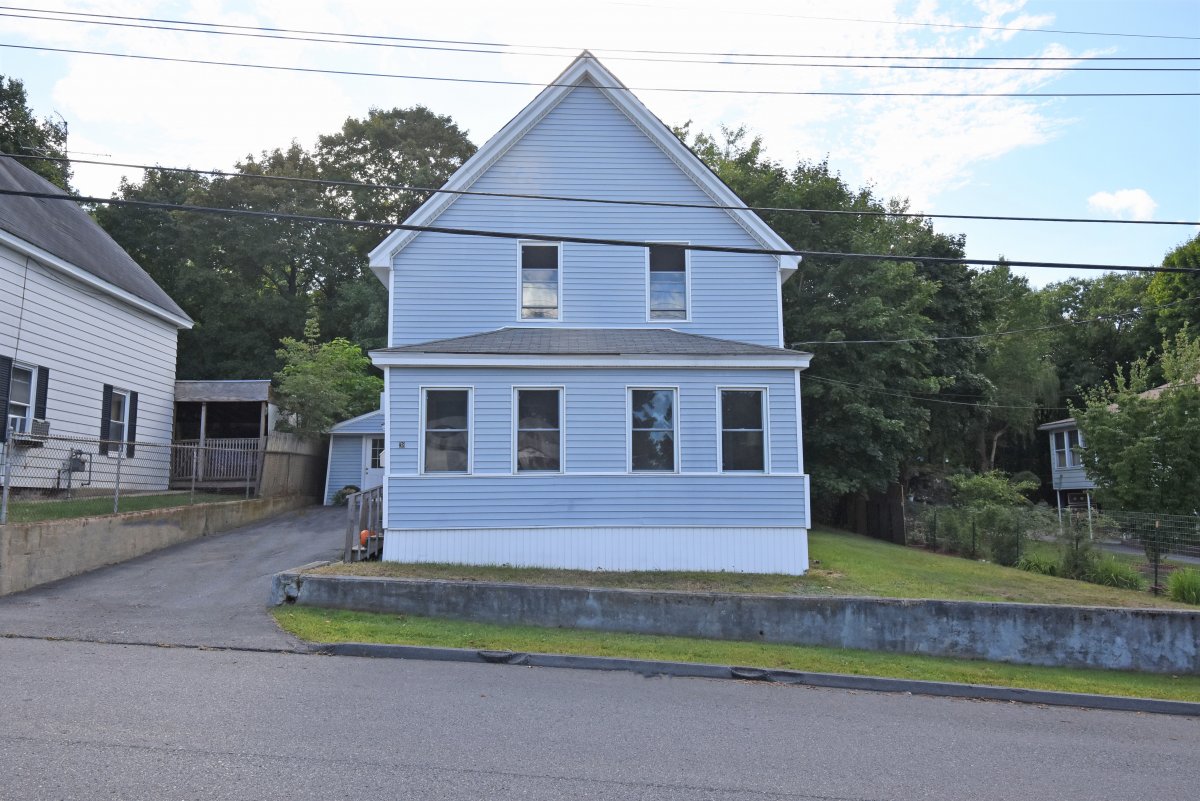 Virtual Tour of 38 Belmont Street, Fitchburg, Massachusetts 01420