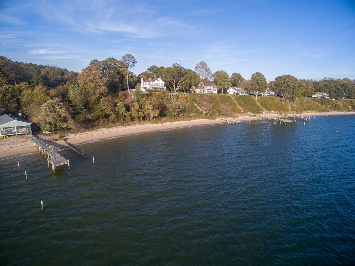 Virtual Tour of 0 Beach Road, White Stone, Virginia 22578 Single Family Home TourVista