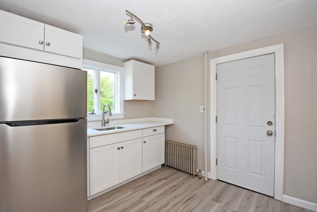 Virtual Tour of 33 Marsh Ave, Worcester, Massachusetts 01605 Multi