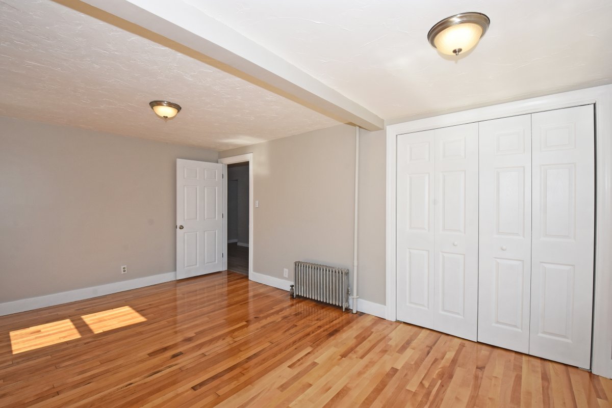 Virtual Tour of 33 Marsh Ave, Worcester, Massachusetts 01605 Multi