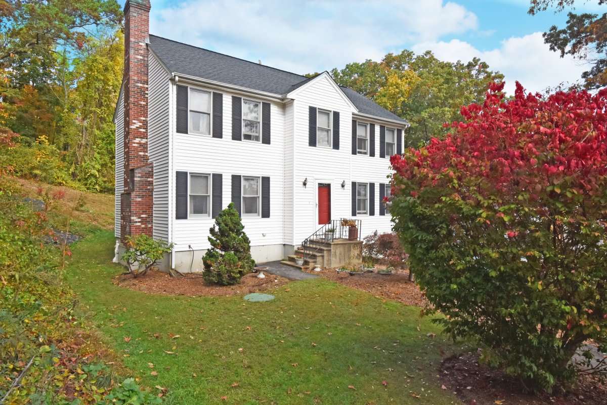 Virtual Tour of 37 Dominion Rd, Worcester, Massachusetts 01605 Single