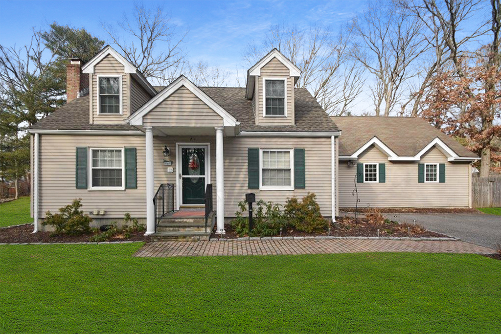 Virtual Tour of 711 Potter Road, Framingham, Massachusetts 01701