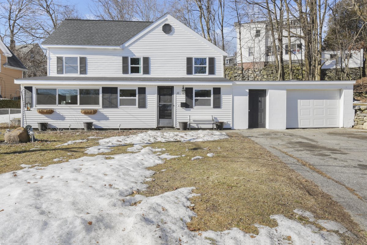 Virtual Tour of 10 Atwood Avenue, Millbury, Massachusetts 01527