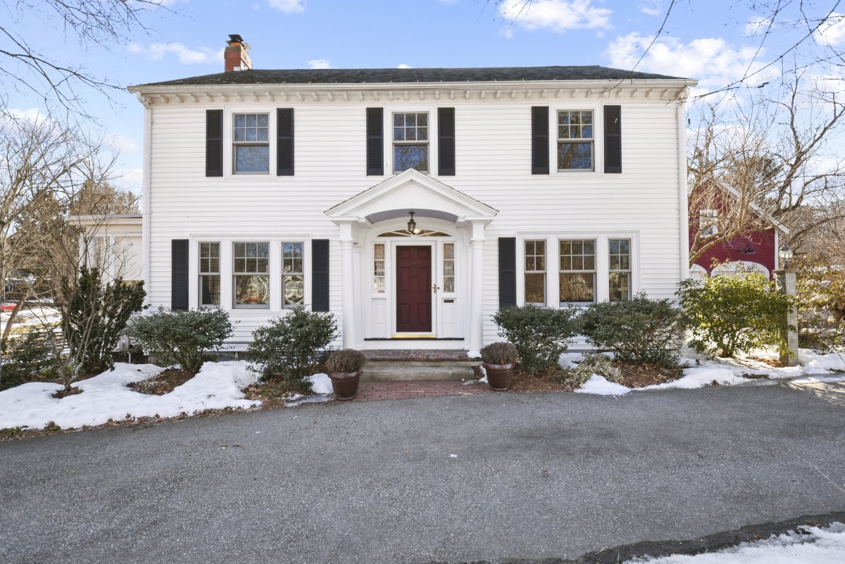 Virtual Tour of 107 Boston Road, Chelmsford, Massachusetts 018243947