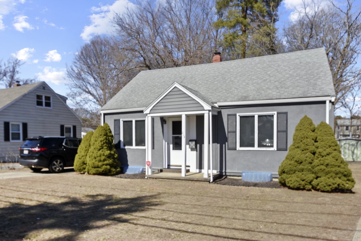 Virtual Tour of 202 Montvale Avenue, Woburn, Massachusetts 018013741 Single Family Home