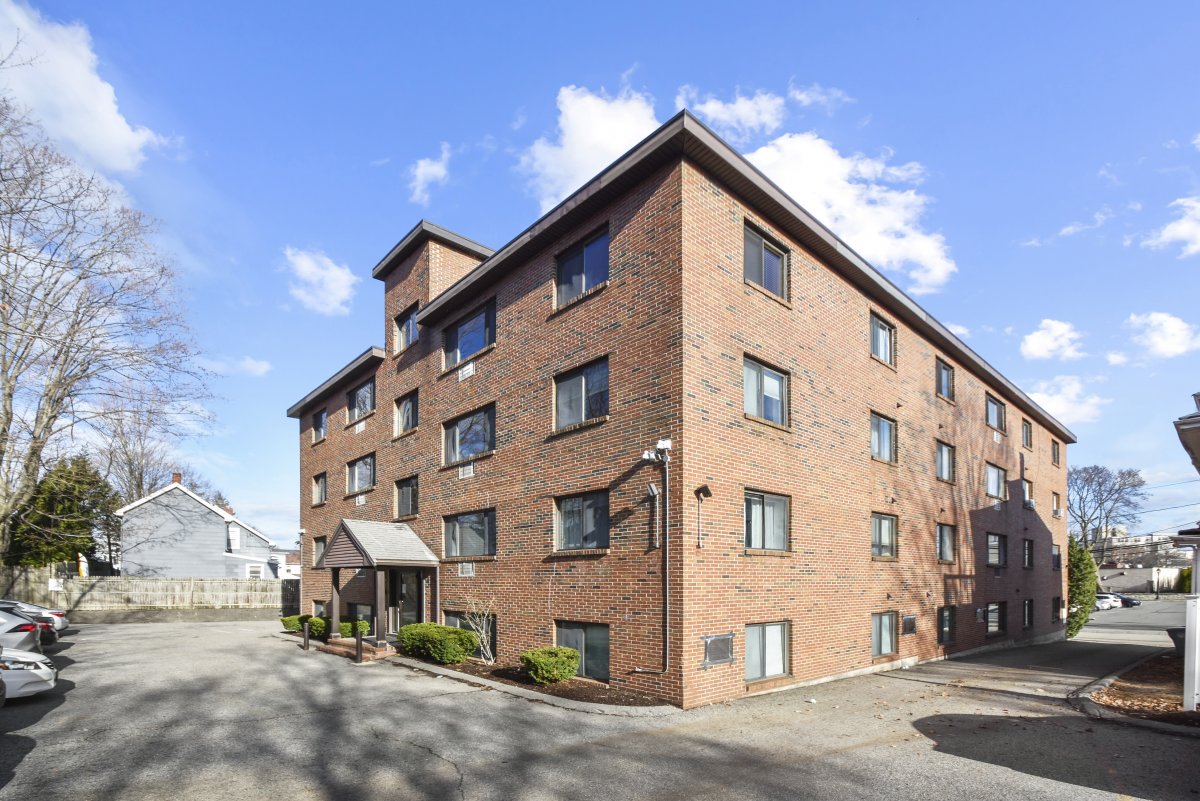 Virtual Tour of 41 Walnut Street, Unit 41, Waltham, Massachusetts 02453