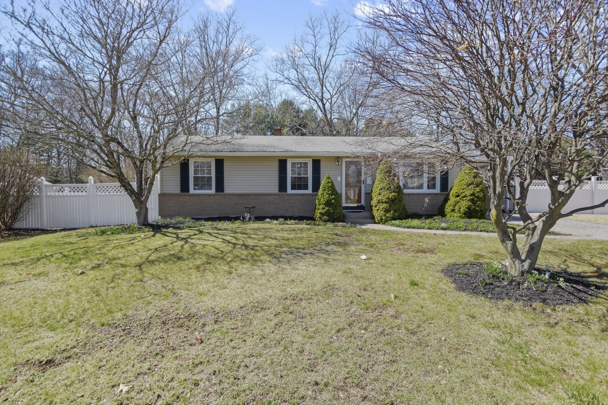 Virtual Tour of 1 Coderre Drive, Bellingham, Massachusetts 02019