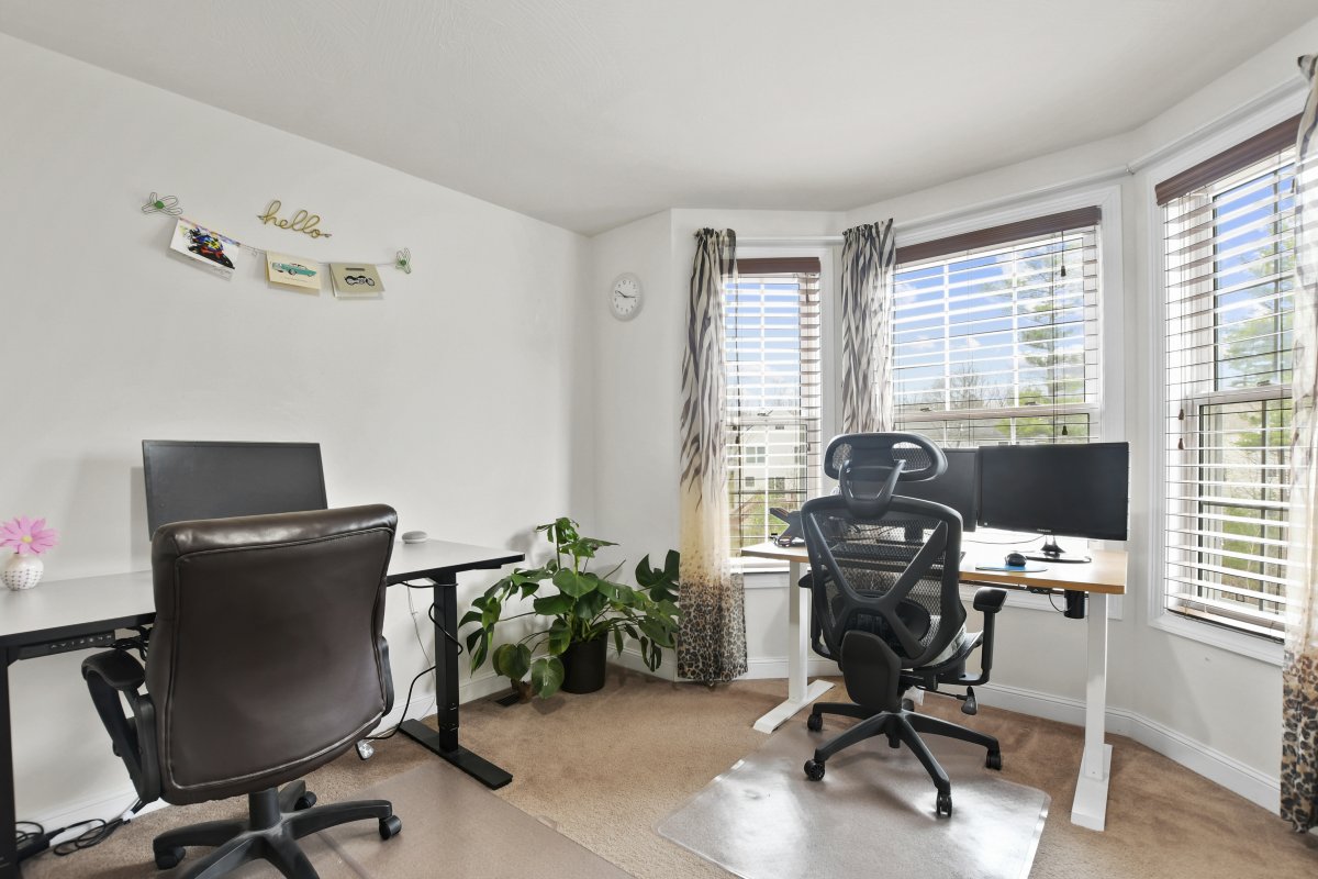 Virtual Tour of 97 Pinehurst Avenue, Billerica, Massachusetts 01821