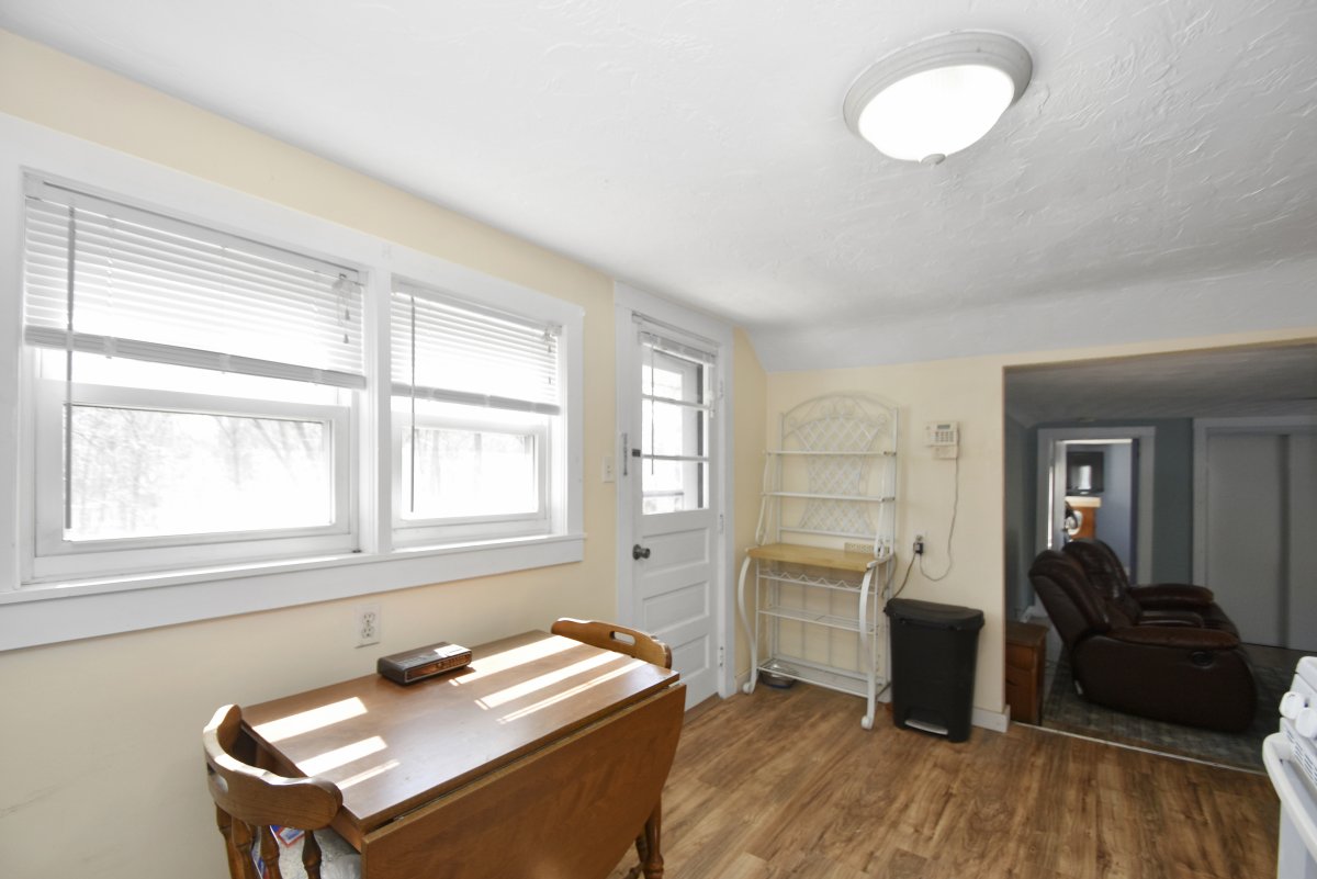 Virtual Tour of 15 Madison Street, Hyde Park, Massachusetts 02136 MultiFamily TourVista