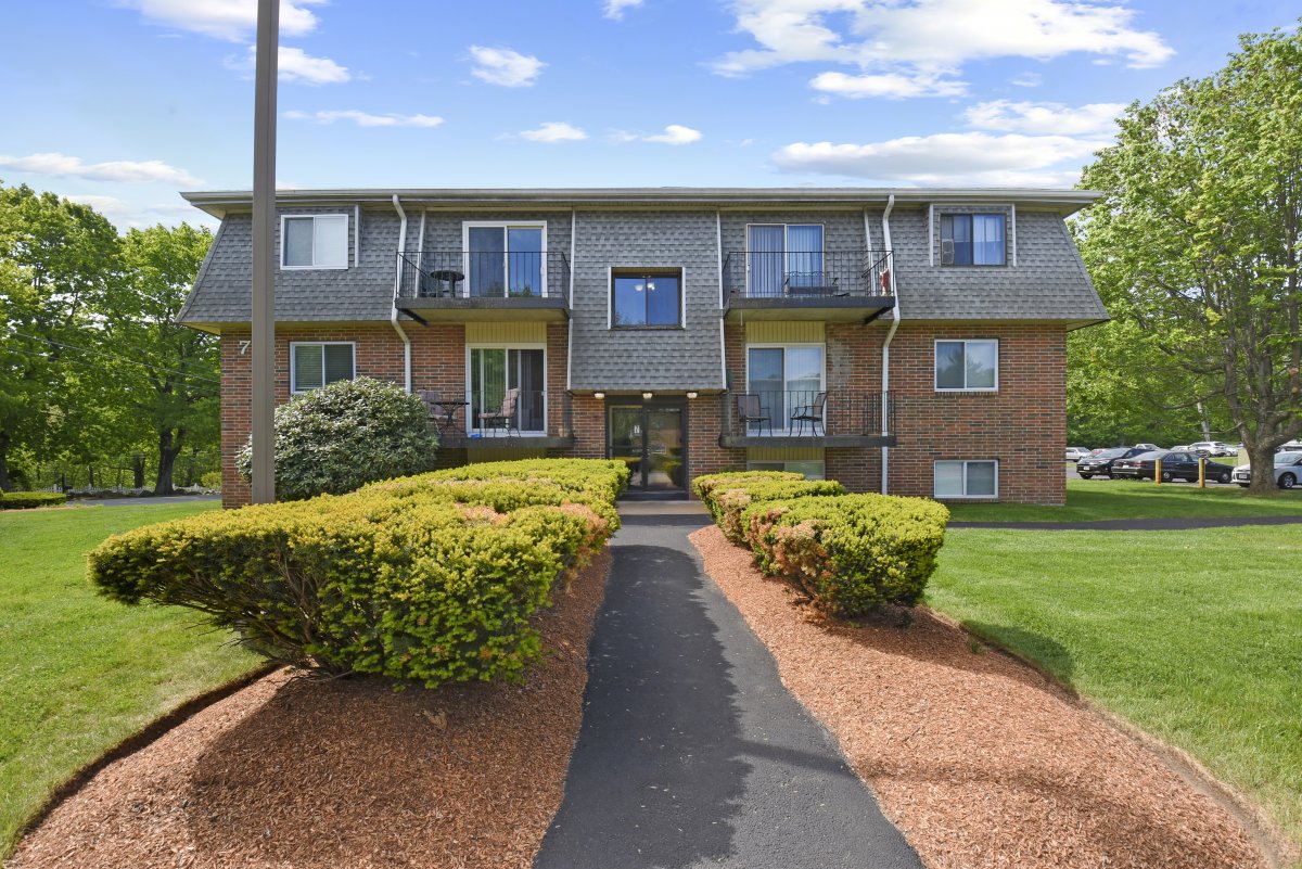 Virtual Tour of 176 Maple Avenue, Unit 736, Rutland, Massachusetts