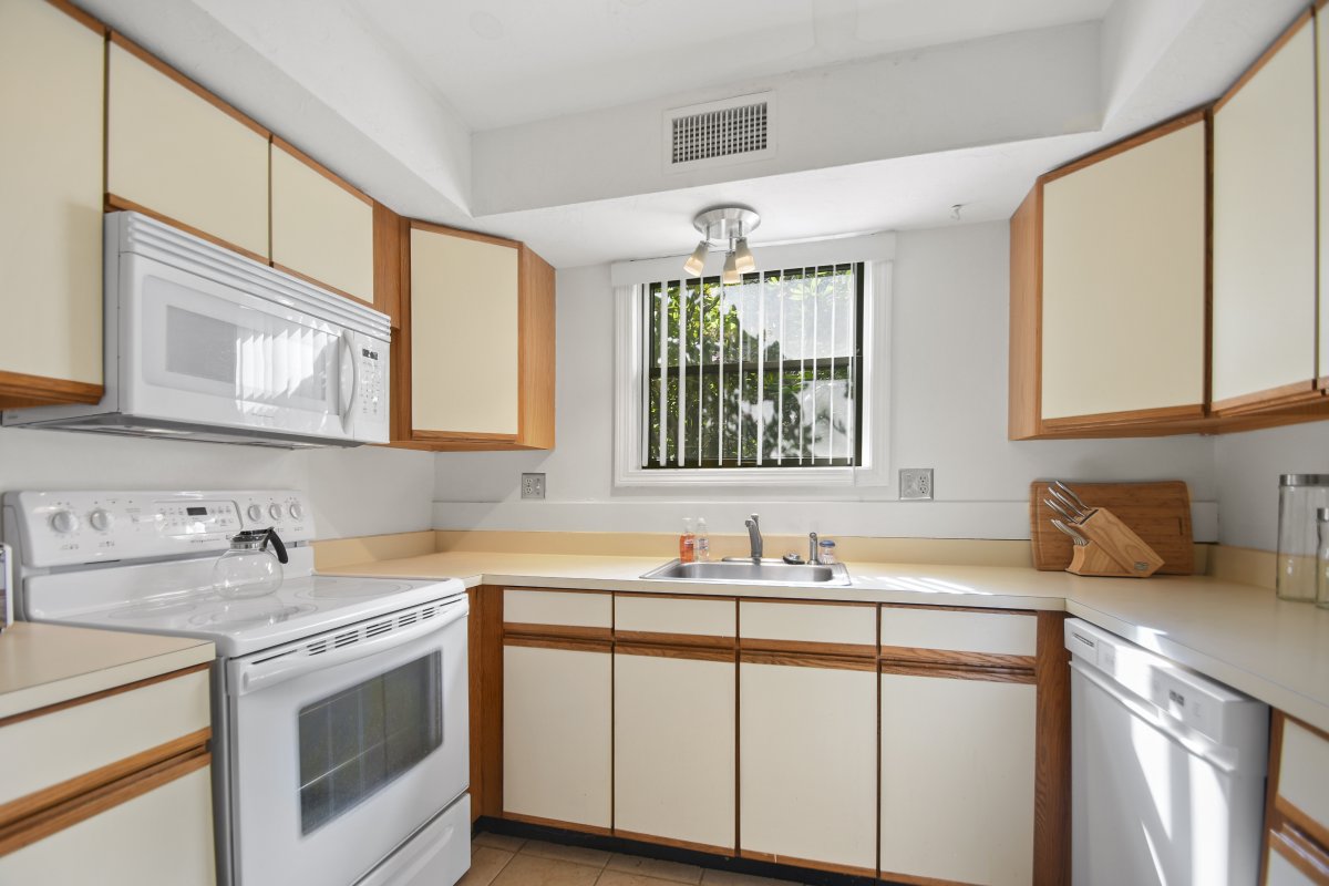 Virtual Tour of 327 Plantation St Unit 304, Worcester, Massachusetts