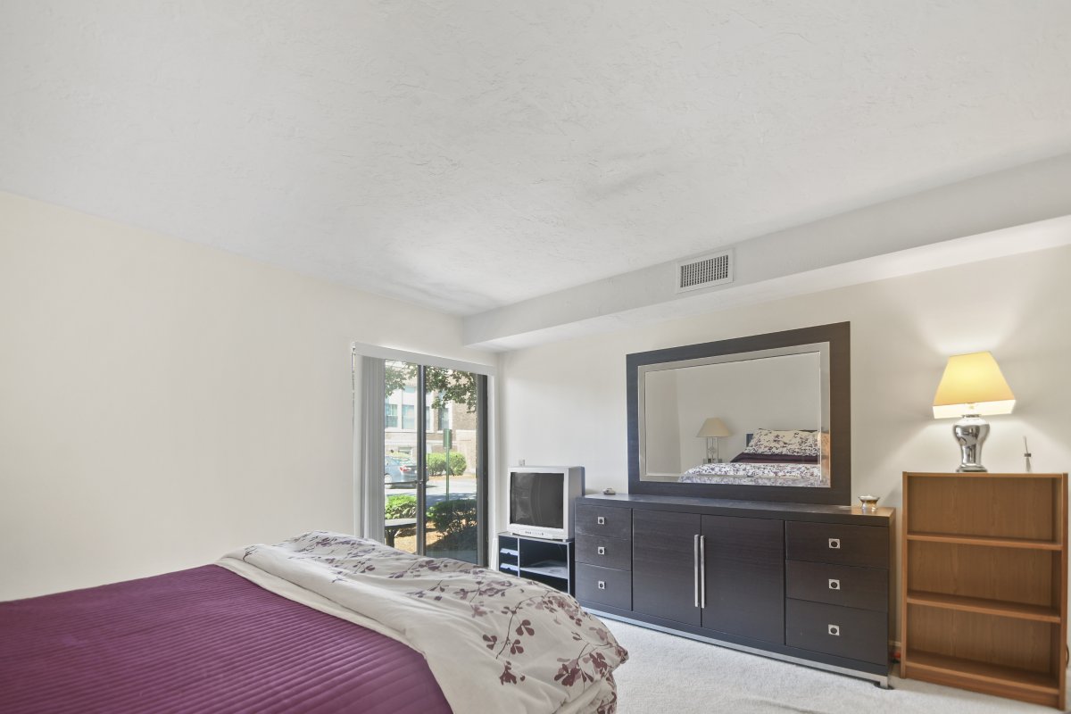 Virtual Tour of 327 Plantation St Unit 304, Worcester, Massachusetts