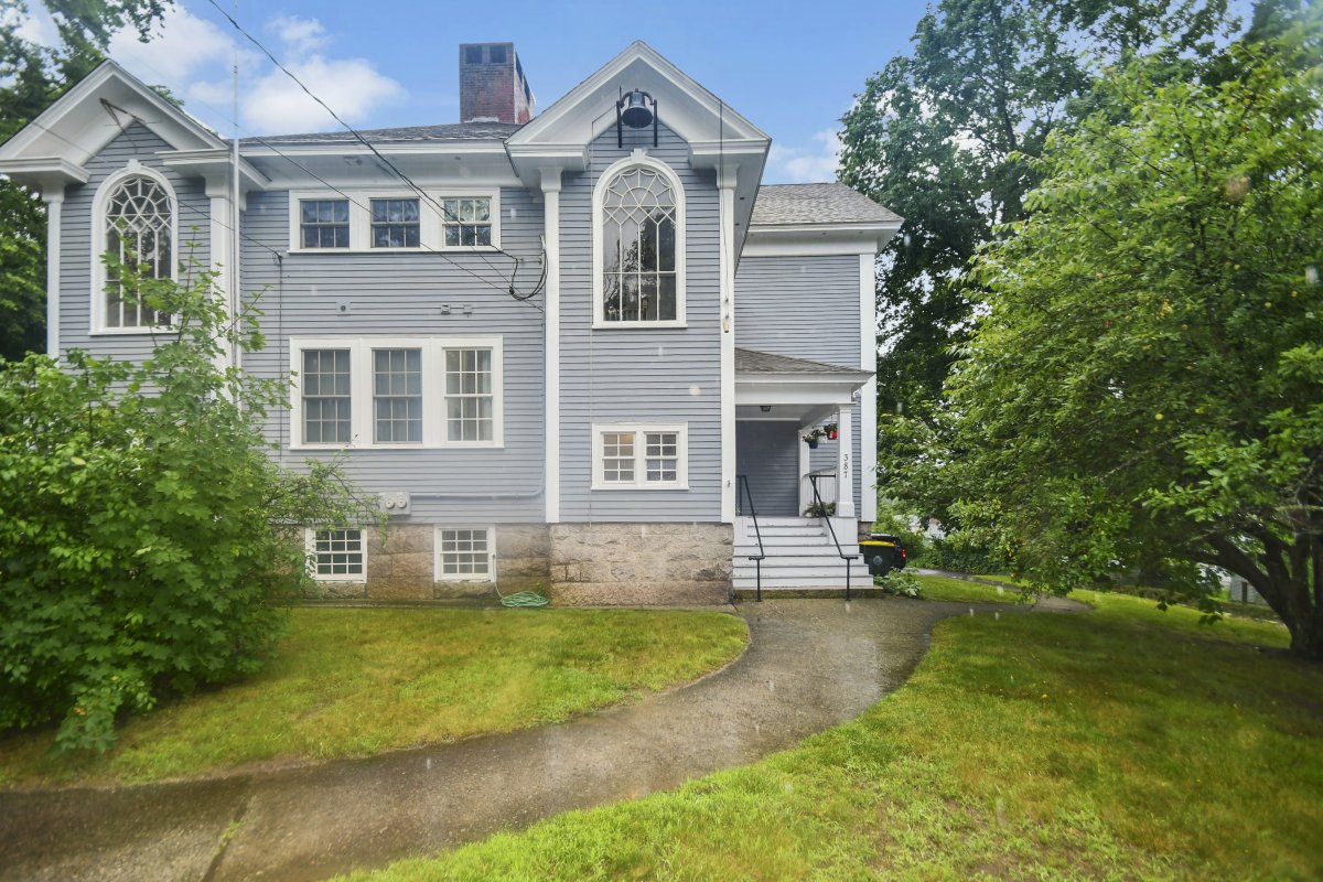 Virtual Tour of 387 Hartford Avenue, Bellingham, Massachusetts 02019