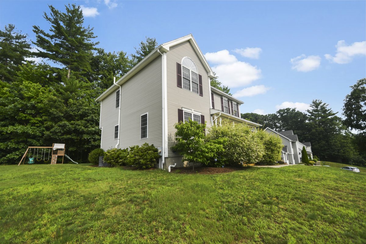Virtual Tour of 6 Tannery Road, Fiskdale, Massachusetts 01518 Single Family Home TourVista