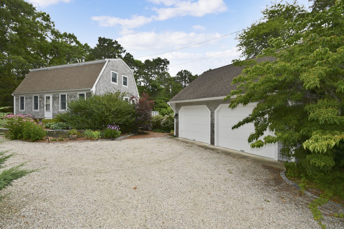 Virtual Tour of 33 Running Light Way, Mashpee, Massachusetts 02649
