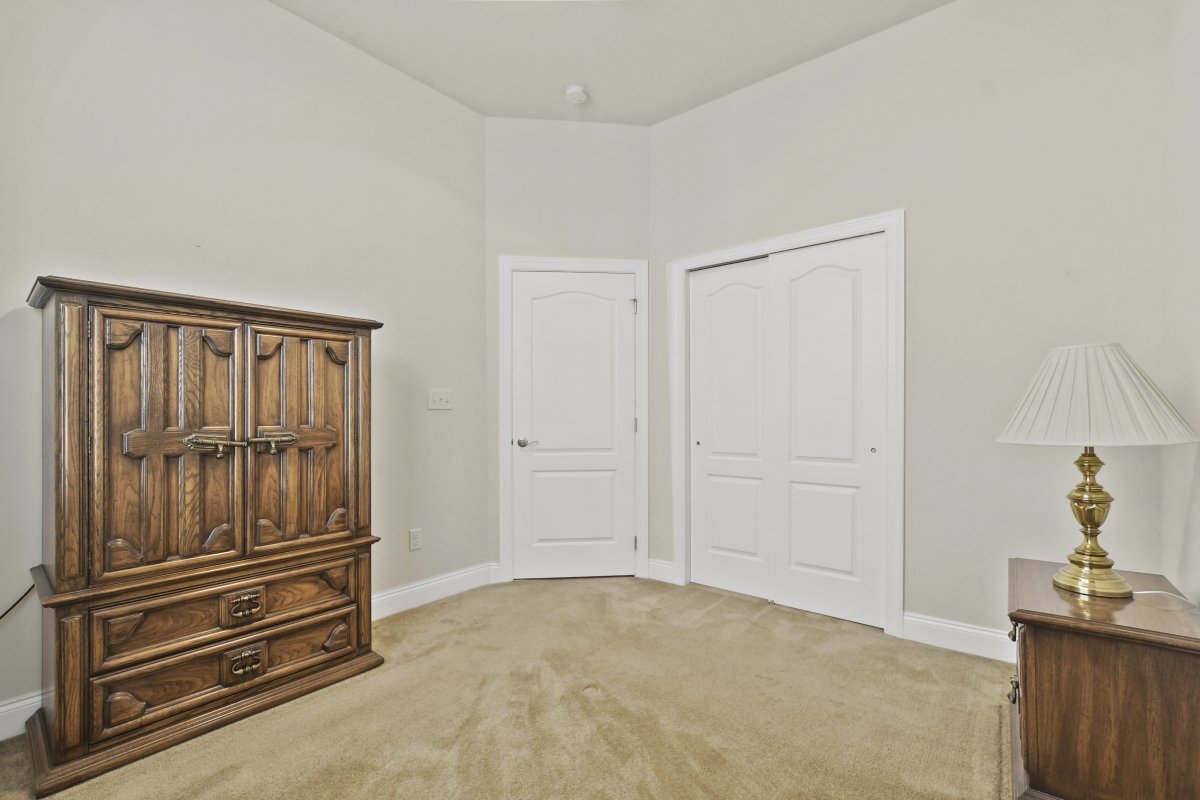 Virtual Tour of 22 Sherwood Drive, Methuen, Massachusetts 01844 Condo