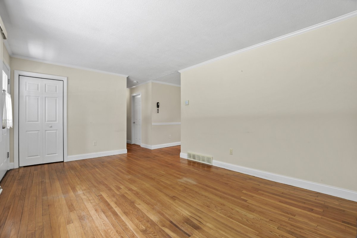 Virtual Tour of 147 Wash Pond Road, Hampstead, New Hampshire 03841