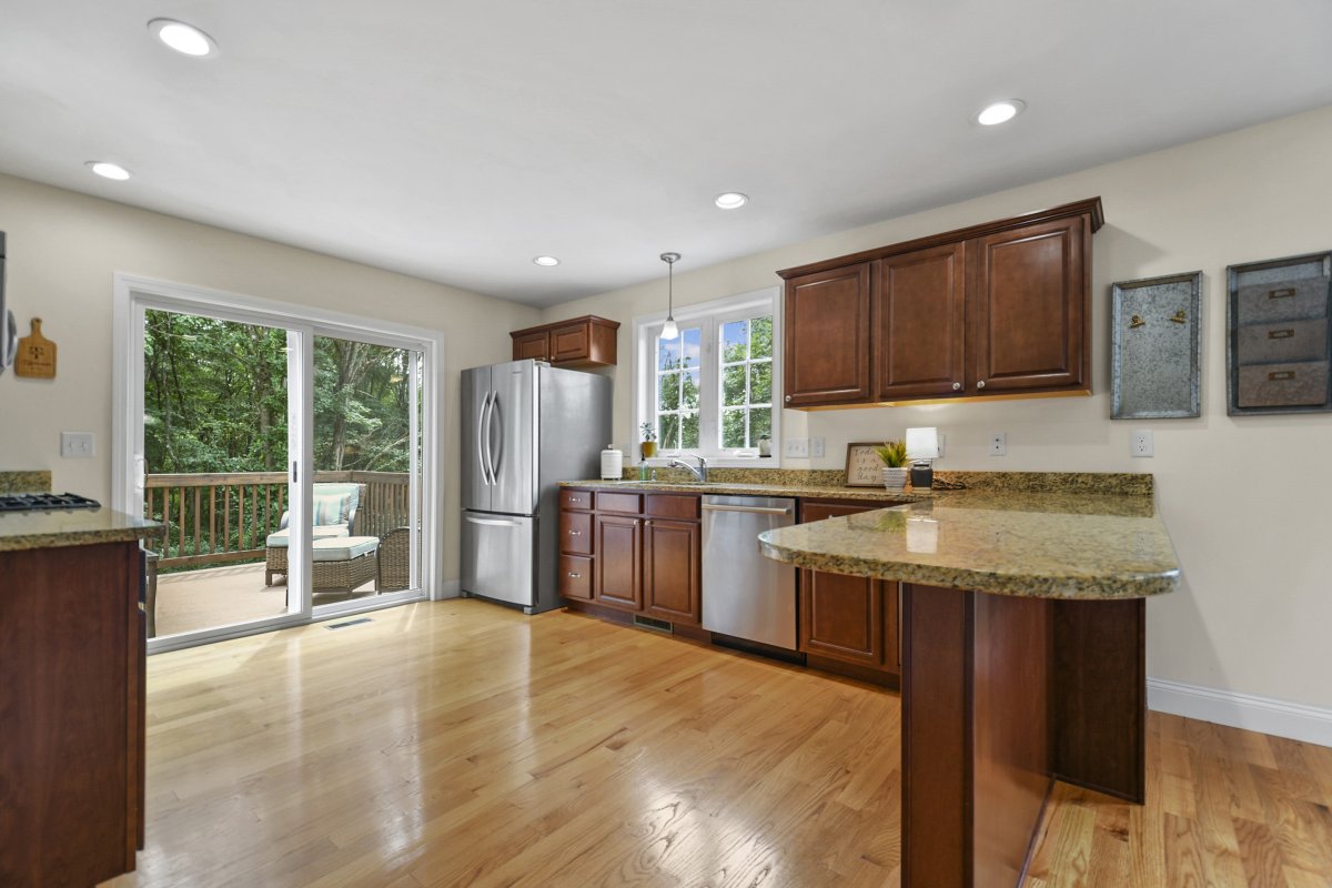 Virtual Tour of 128 Rosemont Street, Haverhill, Massachusetts 01830