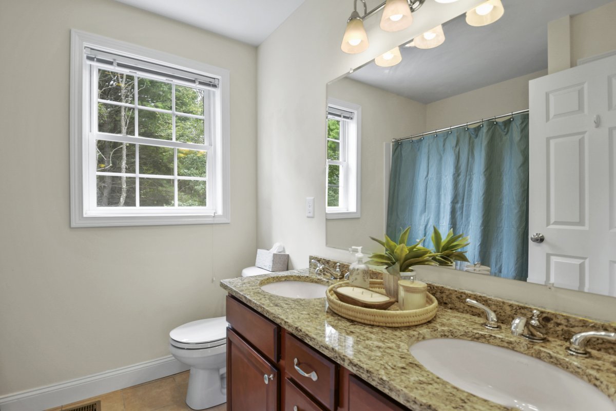 Virtual Tour of 128 Rosemont Street, Haverhill, Massachusetts 01830