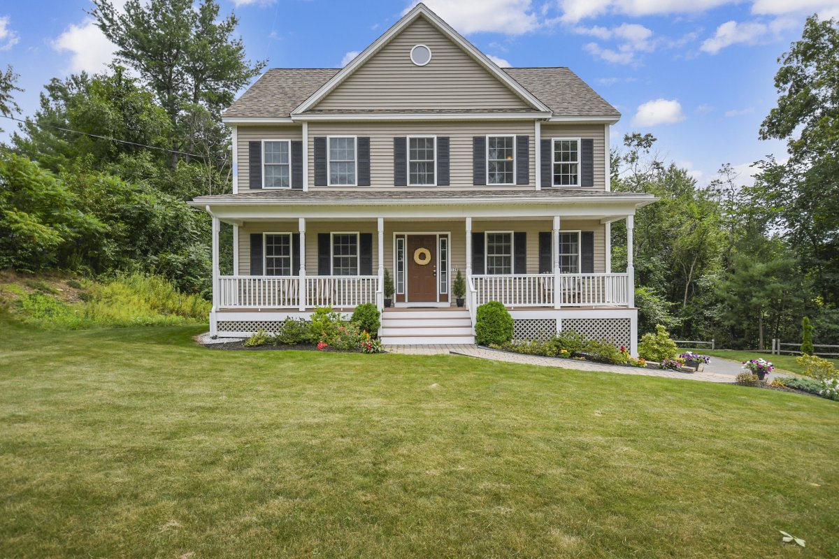 Virtual Tour of 128 Rosemont Street, Haverhill, Massachusetts 01830