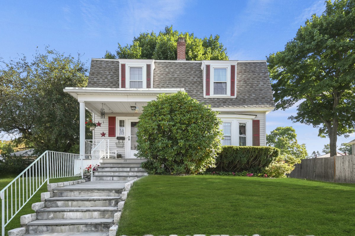 Virtual Tour of 35 Mooreland Avenue, Leominster, Massachusetts 01453 Single Family Home