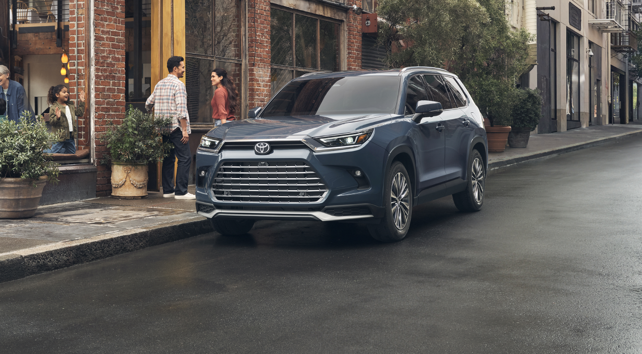 2024 Toyota Grand Highlander: Full-Size SUV | Toyota Canada