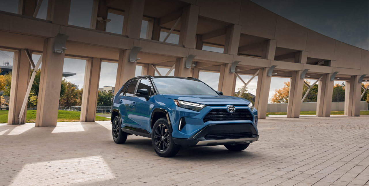 Hybrid Electric Vehicles (HEV) - Electric Cars & SUVs | Toyota Canada