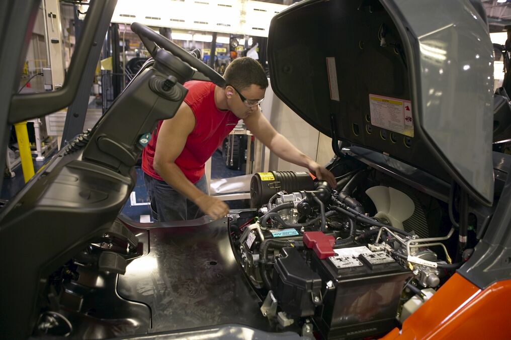 Forklift Repairs And Maintenance At Toyota Lift Northwest Authorized Toyota Forklift Dealer