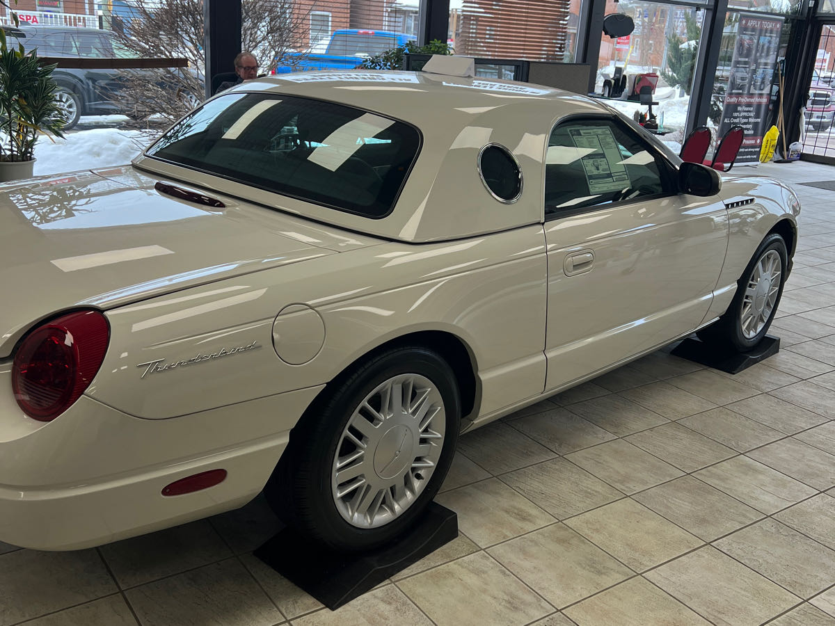 Photo 3 from auction – 2002 FORD THUNDERBIRD 2DR with VIN 1FAHP60A32Y103319