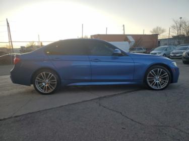 BMW 3 Series WBA8D9G5XJNU69868 снимка