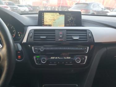 BMW 3 Series WBA8D9G5XJNU69868 снимка
