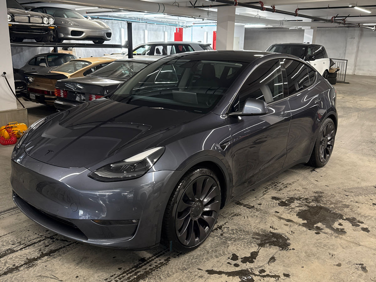 TESLA MODEL Y PERFORMANCE 2021 with VIN 5YJYGDEF2MF268817 - Photo from auction