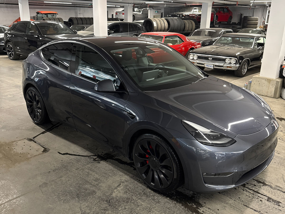 Photo 12 from auction – 2021 TESLA MODEL Y PERFORMANCE with VIN 5YJYGDEF2MF268817