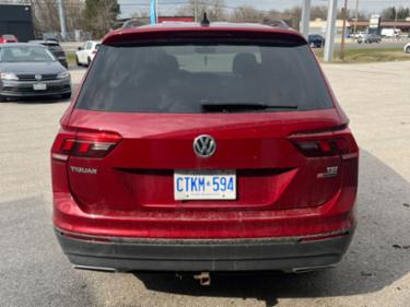 Volkswagen Tiguan 3VV2B7AX2JM037283 снимка