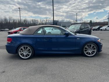 BMW 1 Series WBAUL7C59CVE87568 снимка