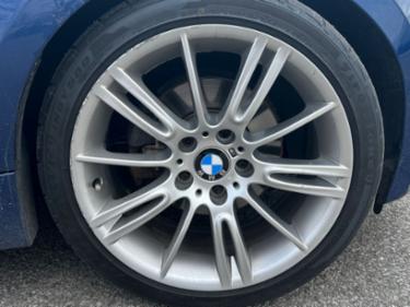 BMW 1 Series WBAUL7C59CVE87568 снимка