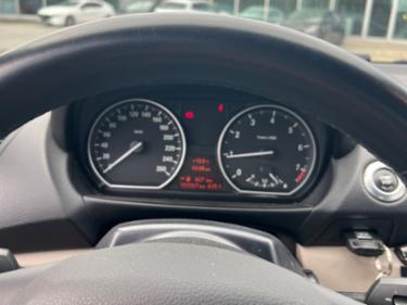 BMW 1 Series WBAUL7C59CVE87568 снимка