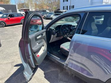 Volvo XC40 YV4162UL9M2479481 снимка